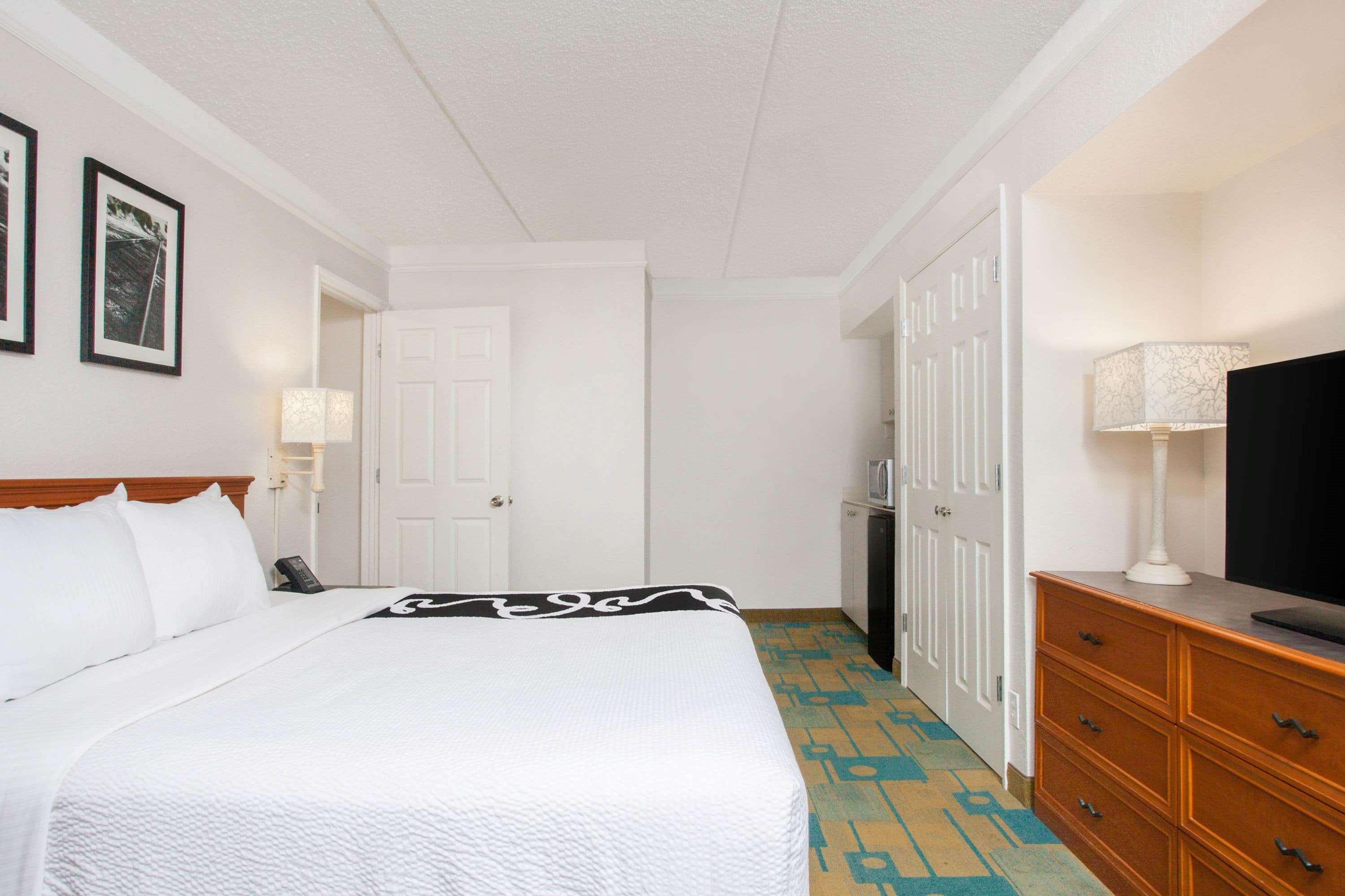 Baymont By Wyndham Fort Myers Central Exterior photo